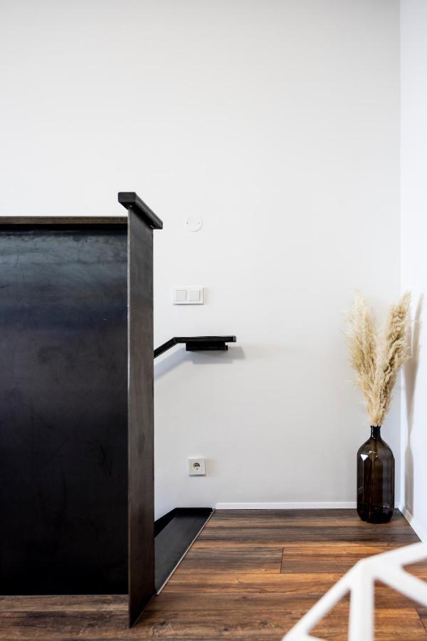 Loft-Style Duplex With Balcony In Downtown Reykjavik Reiquiavique Exterior foto